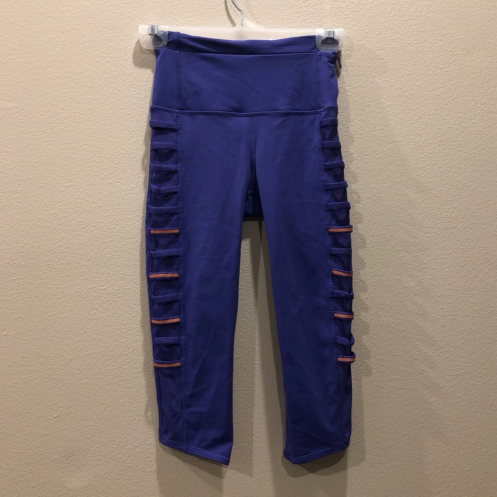 NWOT Lululemon purple capris mid length leggings